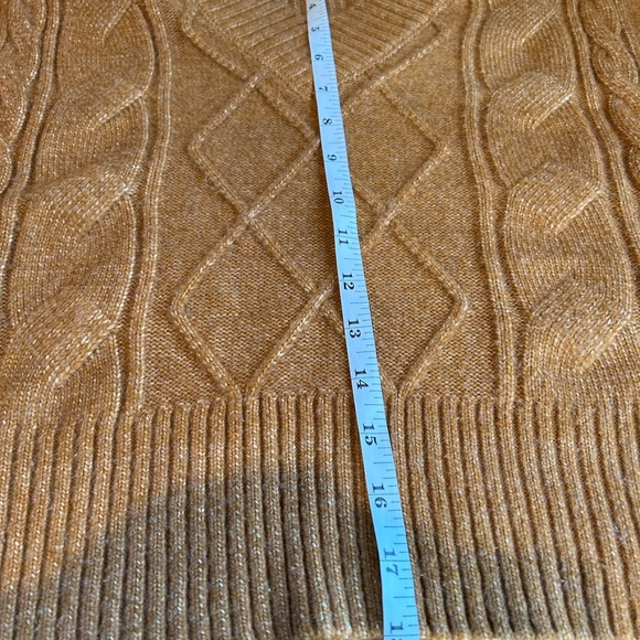 Sincerely Jules copped cable knit v neck vest. Size L. Soft and thick. - Picture 10 of 10